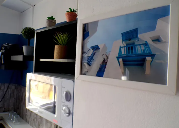 West Kensington - Santorini Apartments